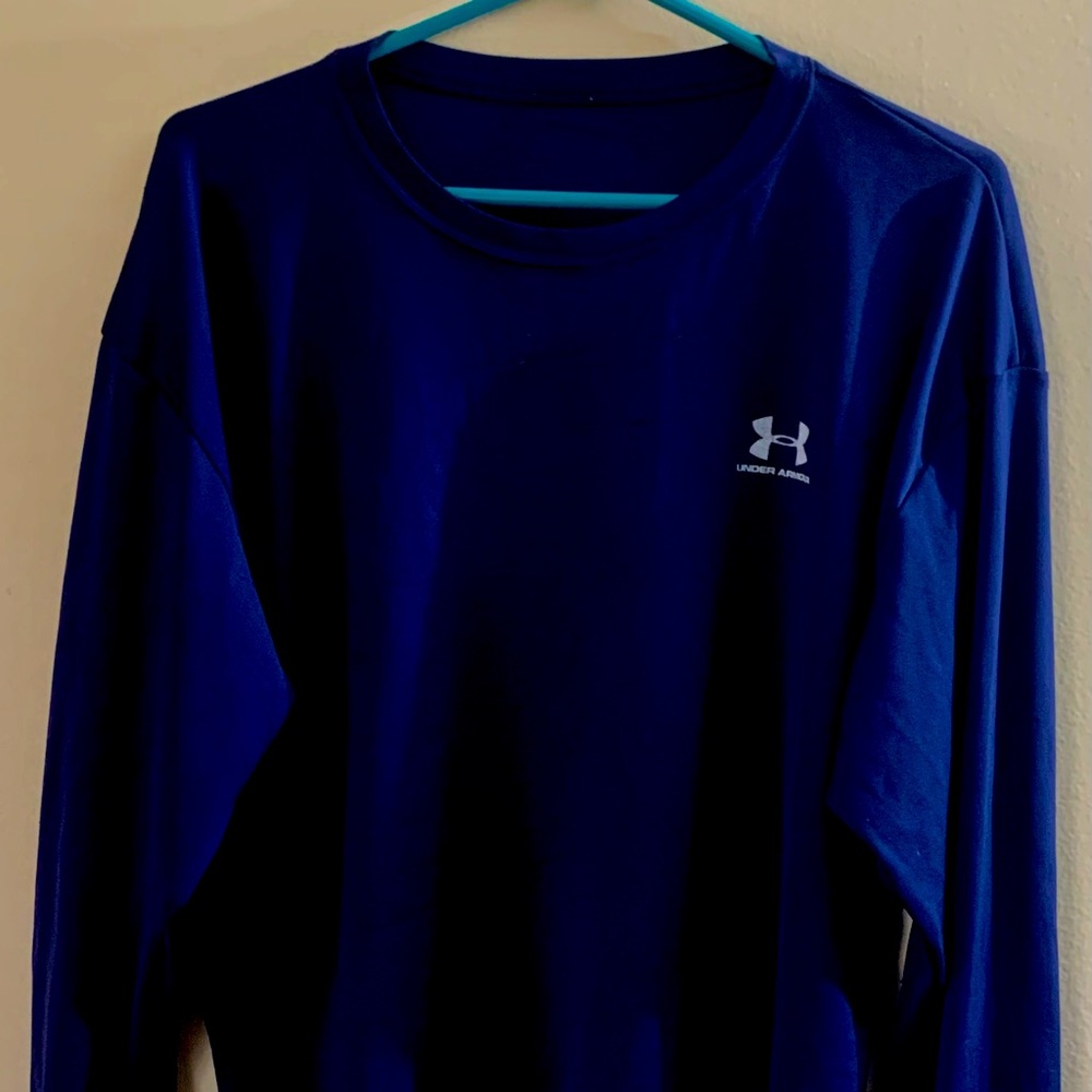Men’s Under Armour LS shirt. XL